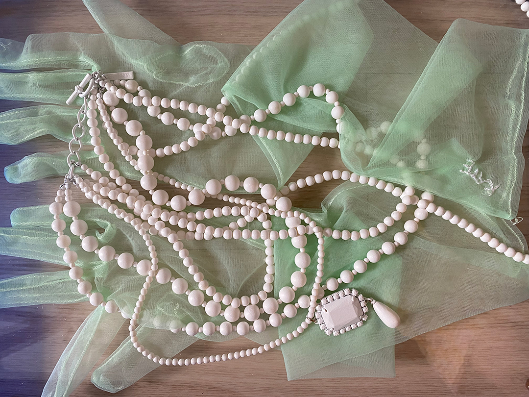 <보이지 않는 순환, 오브제 아상블라주, Mixed media, 30x40cm 2025>