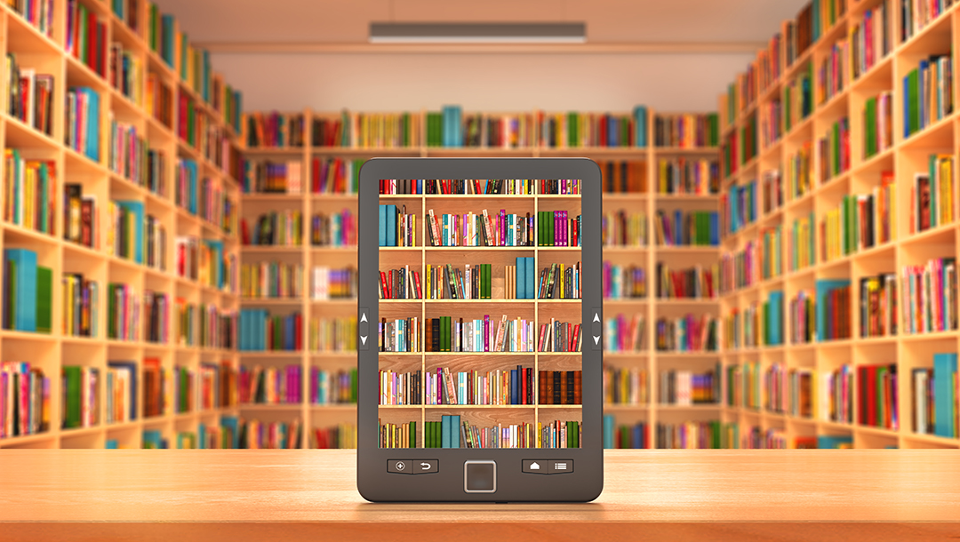 서재 책상위의 태블릿 사진